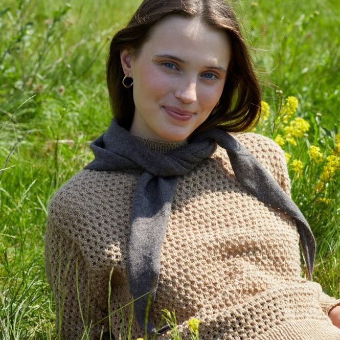 Hovedbilde Eloisegenser (sand)