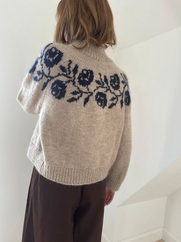 LHS-86 Rosie Yoke Sweater oppskrift